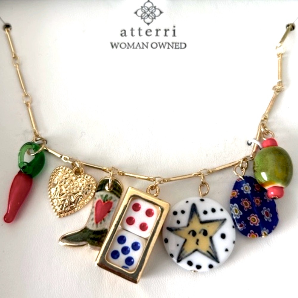 NWT ⚜️♥️⚜️ ATTERRI Gorgeous Ceramic Charm Necklace